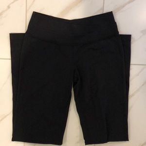 lululemon black bootcut yoga pant sz6